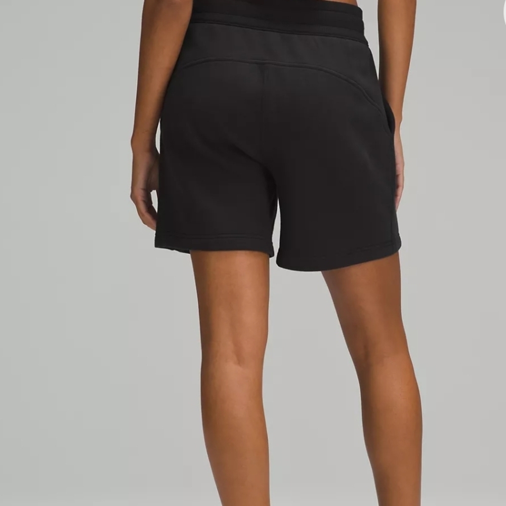 Lululemon Scuba Shorts - Picture 3 of 7